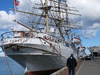 Den berömda tremastade fullriggaren Dar Pomorza som numera ligger som museifartyg i Gdynia. Fartyget byggdes 1909 av Blohm + Voss och tjänstgjorde under namnet Prinzess Eithel Friedrich som tyska handelsflottans skolfartyg fram till utbrottet av första världskriget. Under kriget var hon moderskepp för tyska u-båtsflottan i de tyska kolonierna. Från 1930 till 1981 var hon skolfartyg för den polska handelsflottan.