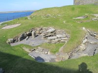 Jarlshof är en plats på Shetlandsöarna vid Sumburgh Ness, den södra spetsen av huvudön Mainland. Området är känt för sina förhistoriska och vikingatida boplatser. Skotska arkeologer har grävt ut platsen sedan 1930. Den förhistoriska bosättningen består av ett komplex av minst sex stenhus som har bebotts under lång tid och genomgått ett antal ombyggnader. De äldsta husen är oregelbundet ovala (så kallade courtyard-hus) och har givit fynd från en stenålderskultur baserad på djurhushållning, jordbruk och fångst.